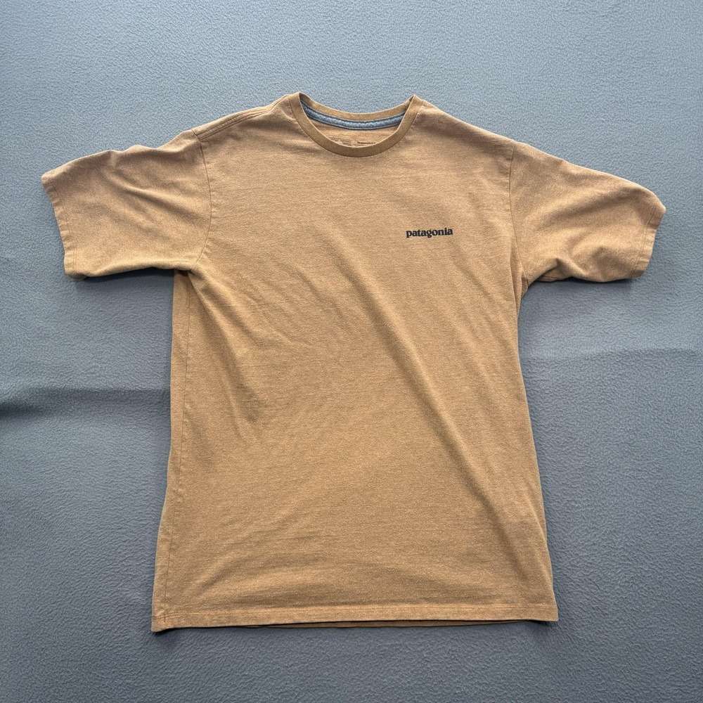 Patagonia Shirt Mens Small Beige P-6 Logo Responsibili-Tee Tagless Graphic Tee